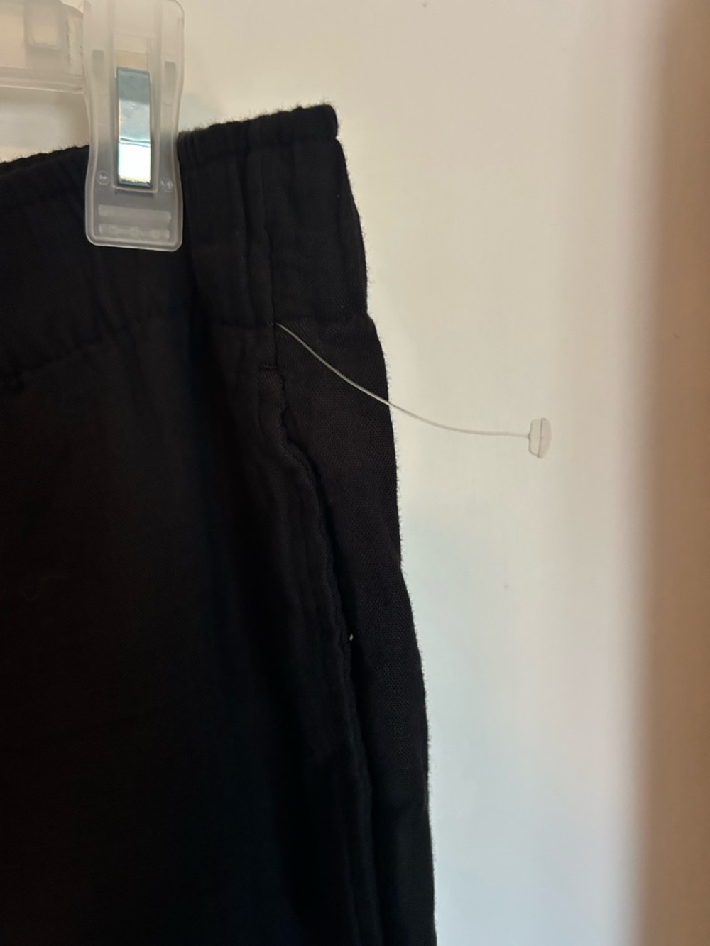 Old Navy Black Woman’s Relaxed-Fit Wide Leg Pants - Picture 5 of 9